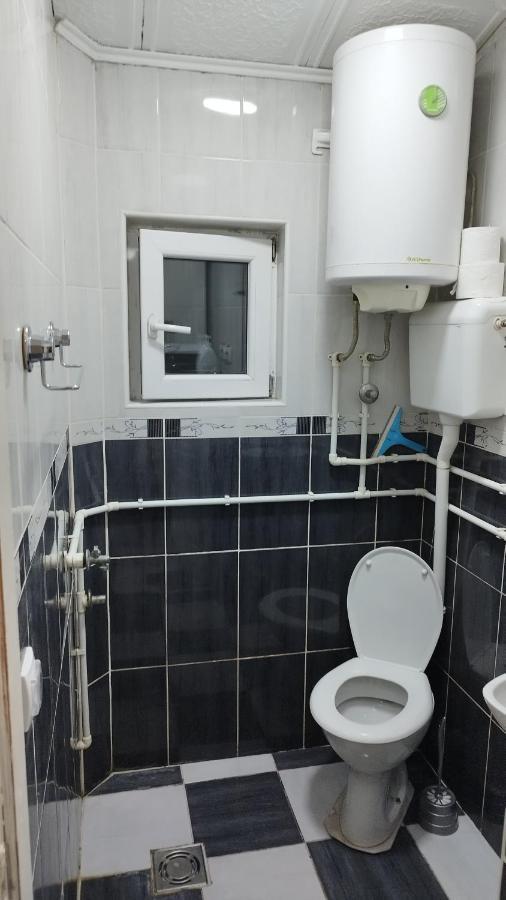 Small Apartment Private Bathroom Strong Wi-Fi 베오그라드 외부 사진
